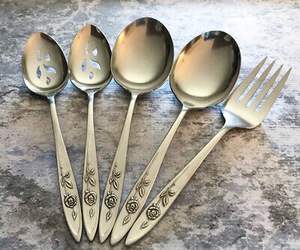 Cucharas Desechables de Acero Ecológicas y Elegantes con Acabado Espejado y Mangos de Hueso Esmaltado para la Presentación en la Cocina y el Comedor del Hogar - Product Image 4