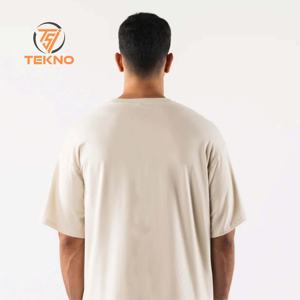 เสื้อยืดผ้าฝ้าย100% น้ำหนักเบาใส่ได้ทั้งชายและหญิงเสื้อโอเวอร์ไซส์สำหรับผู้ชายเสื้อผ้าแนวสตรีทพิมพ์ลายโลโก้ยาว - Product Image 6