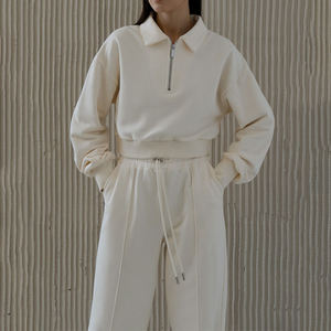 ชุดวอร์มผ้าฝ้าย2ชิ้นพร้อมโลโก้ชุดวอร์มกางเกงครอปแบบ100% ออกแบบได้ตามต้องการ - Product Image 1