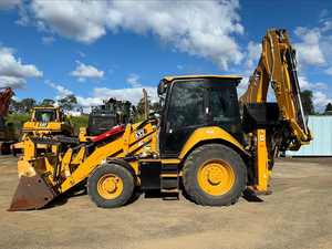 Retroexcavadora CAT Usada de Alta Calidad 432, Motor Diésel Totalmente Revisado, Lista para Trabajos de Construcción Pesada - Product Image 3