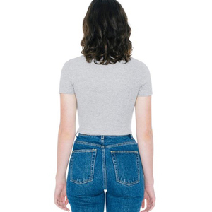 Hauts courts pour femmes T-shirts respirants d'été personnalisés en coton de couleur personnalisée avec haut court de conception OEM - Product Image 5