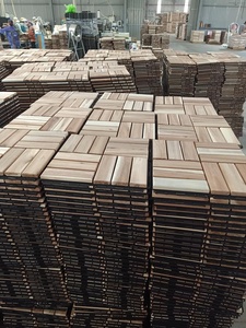Meilleures ventes de carreaux de terrasse en acacia à emboîtement pour les patios extérieurs Technique brossée résistante à l'eau et antidérapante du Vietnam - Product Image 3