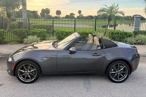 Excellent état, Mazda MX-5 Miata Grand Touring 2.0 L 4 cylindres, modèle 2016, d'occasion - Product Image 5