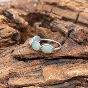 แหวนโอปอลทรงรีธรรมชาติ รับรองโดย IGI เงินแท้ 925 ทำมือ สำหรับผู้หญิง - ของขวัญงานแต่งงานและงานเลี้ยงสุดหรู - Product Image 4