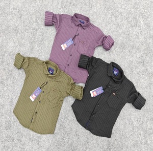 Vente directe du fabricant Chemise boutonnée décontractée à manches longues en coton de haute qualité pour garçons Nouveau design avec une grande remise - Product Image 1