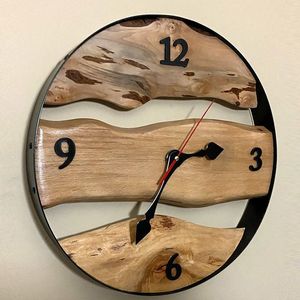 นาฬิกาแขวนผนังตกแต่งบ้านหรือพื้นที่เชิงพาณิชย์ขนาดใหญ่คุณภาพพรีเมี่ยมสร้างด้วยเหล็กและไม้สำหรับใช้งานได้หลากหลาย - Product Image 3