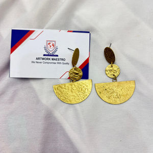 Pendientes de Latón con Patrones Martillados Modernos, Antiguos y Tradicionales - Bañados en Oro - Pedidos al por Mayor - Venta al por Mayor - Hechos a Mano - Product Image 1