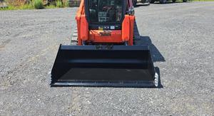 Chargeuse compacte KUBOTA SVL75-2 avec cabine EROPS, chauffage et climatisation, écran avancé avec caméra, hydraulique auxiliaire à haut débit, chargeuse sur chenilles - Product Image 5