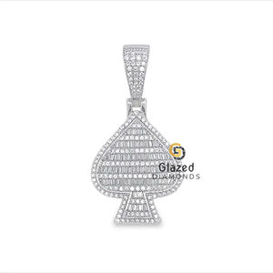 Pendentifs de bijoux de mode Hip Hop personnalisés en or blanc 10kt et diamants Moissanite ronds et taille baguette - Product Image 4