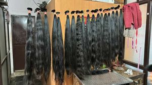 Grade 100% Extensions de cheveux Remy en vison véritable Cheveux vierges indiens brésiliens 20 pouces Faisceaux droits à cuticules alignés Vagues profondes et lâches - Product Image 3