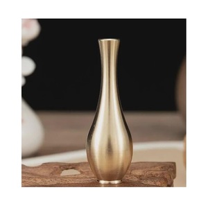 Jarra de estilista de cobre hecha a mano auténtica, jarra de agua pulida de primera calidad inspirada en el patrimonio cultural para cenas y decoraciones tradicionales - Product Image 6