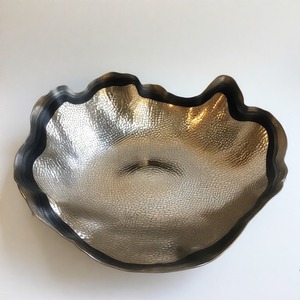 LushVelvet Regal Bowl Dish Regal Imperial Goldleaf Grabado Cuenco artesanal para comedor lujoso y presentación culinaria opulenta - Product Image 2