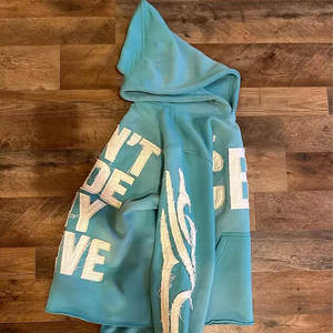 Sudadera con capucha Vintage con bordado de parche desgastado personalizado/100% transpirable precio razonable Sudadera con capucha con parche desolador para hombres - Product Image 5