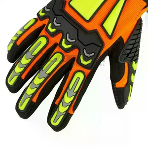 Los guantes de seguridad resistentes con palmas reforzadas y protectores de dedos ofrecen durabilidad de agarre y protección para tareas de trabajo industrial - Product Image 3