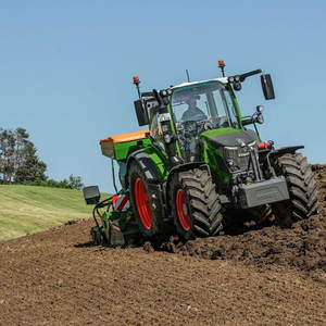 Tractor de cabina 4x4 usado Claas 500 Vario 145 de la mejor calidad con bomba de motor diésel de 4 cilindros de alta productividad y seguridad - Product Image 2