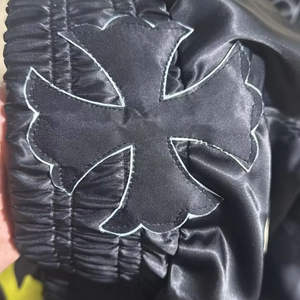 Shorts de kick boxing/Muay Thai, shorts de combat, shorts de Muaythai avec un design unique en forme de cœur chromé, nouvel arrivage - Product Image 5