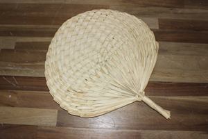 Abanico de Mano de Bambú Artex Dong Thap - Regalo Empresarial Ecológico, Pintado a Mano, Decoración para el Hogar y Bodas - Product Image 2