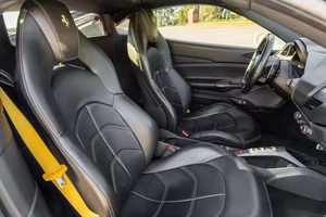 SUPER CLEAN 2024 488 Automático, Volante a la Izquierda, Asientos de Cuero, Neumáticos R18, Portaequipajes de Aluminio, Interior Oscuro, Listo para Enviar - Product Image 2