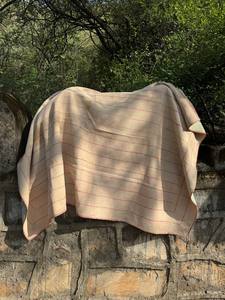 Couvre-lit réversible en coton Kantha vintage doux, fait main en Inde - Product Image 2