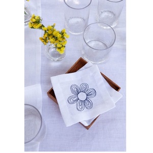 Posavasos de lino elegante de tela suave con estampado de flores medias de Color blanco para el hogar, posavasos de mesa de restaurante - Product Image 1