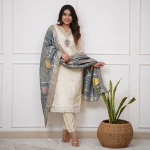 High On Demand Casual Wear Straight Fit Kurti With Comfortable Fabric for Office Use Available at Best Prices - Product Image 1