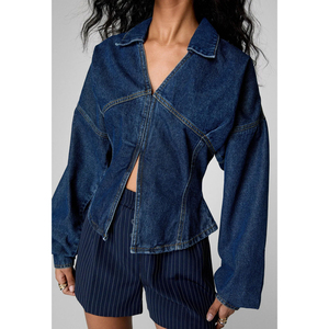 Chemise en jean à carreaux pour femme - Tenue décontractée d'hiver écologique avec ourlet arrondi et coutures soignées - Product Image 1