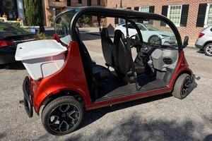 VOITURE ÉLECTRIQUE EXTRÊMEMENT PROPRE 2022 POL-ARIS PRÊTE À ÊTRE EXPÉDIÉE - Product Image 2