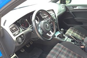 Volkswagen GTI Rabbit Edition propre, modèle 2019 - Product Image 2