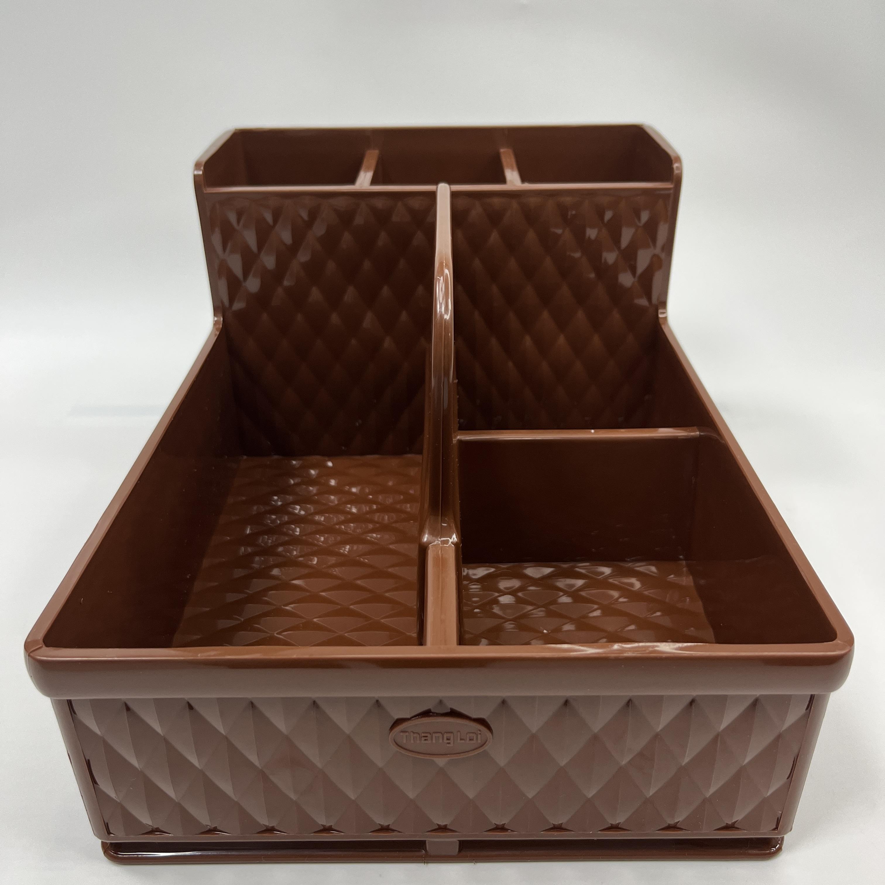 ไม้สีน้ำตาล