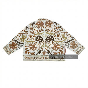 Fait main, esthétique, bohème, brodé, velours, séchage rapide, respirant, écologique, luxe pour femme, motif floral, traditionnel, folklorique - Product Image 3