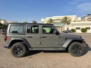 2021 JEEP WRANGLER V6 d'occasion GCC AWD avec sièges en cuir régulateur de vitesse à direction gauche ACC - Product Image 2