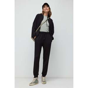 Pantalon de jogging en modal doux au toucher - Infroissable et soyeux - Product Image 1