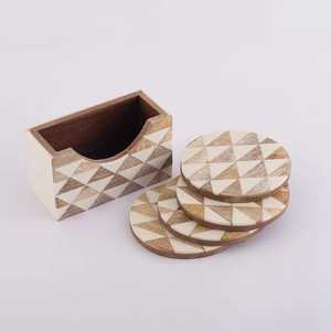 Juego de posavasos Nature Fusion, diseño de madera incrustada en resina, alfombrillas de madera de resina personalizadas, juego de regalo Premium - Product Image 2