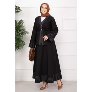 Conjunto de Chaqueta y Falda con Ribete a Rayas Negras y Decoración de Botones - Product Image 4