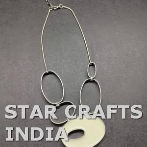 Festive Designer Noël À La Main Pendentif Chaîne Collier D'été À La Mode Unisexe Bijoux Hommes Femmes De La STAR CRAFTS INDE - Product Image 3