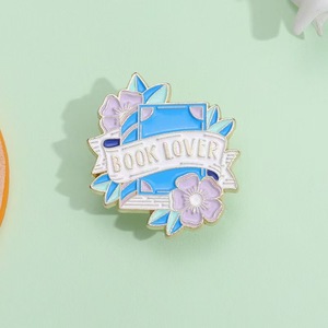 Pins de Esmalte Personalizados con Diseño Floral para Amantes de los Libros, Insignias de Solapa de Metal, Joyería para Amantes de la Lectura, Regalos Impresos con la Frase 'Me Encanta Leer' para Niños y Amigos - Product Image 4