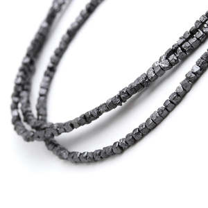 Cubo de Diamante Negro Sin Cortar, Cristal Natural de Corte Excelente, Certificado IGI - Product Image 1