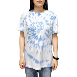 Camisetas de algodón de mujer de tendencia de alta calidad personalizadas al por mayor con cuello redondo antibolitas de manga corta para el verano tallas personalizadas - Product Image 1