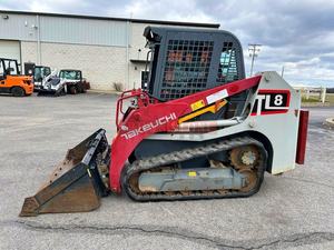 Chargeuse sur chenilles compacte diesel Takeuchi TL8 2015 avec moteur Kohler et hydraulique Huade haute performance - Product Image 3