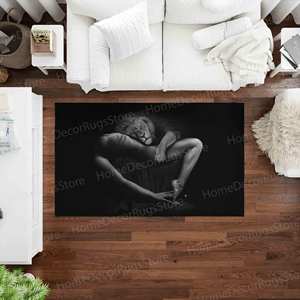 Alfombra Negra Estampada: Diseño de Mujer y León, Antideslizante, Decoración Moderna para Loft, Alfombra de Tapiz - Product Image 5