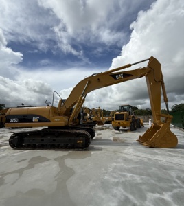 Excavatrice hydraulique sur chenilles Caterpillar 325CL d'occasion de haute qualité - Product Image 2