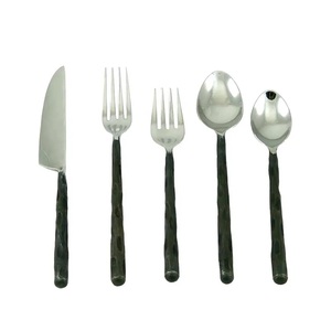 Ensemble de couverts de luxe en acier inoxydable, poignée en acier inoxydable doré, extrémité incurvée, fait à la main, ensemble de couverts individuels royal en acier inoxydable - Product Image 5
