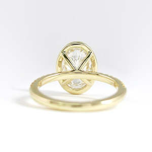 Anillo de Compromiso y Matrimonio para Mujer con Halo de Corte Brillante Redondo en Plata de Ley 925 con Baño de Oro - Product Image 2