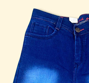 กางเกงยีนส์ทรงตรงผ้าเดนิมเนื้อปานกลาง ทนทาน ย้อมเส้นด้ายลายก้างปลา เป็นมิตรกับสิ่งแวดล้อม สำหรับผู้ชาย ขายส่ง เหมาะสำหรับใส่เที่ยวพักผ่อน - Product Image 3