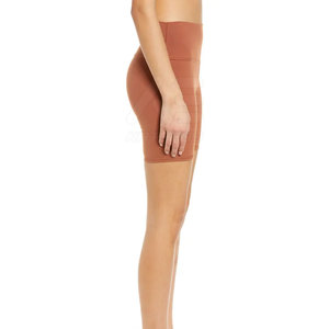 Shorts de yoga respirants en Spandex/Polyester pour femme, marque privée, avec taille élastique et taille mi-haute, pour usage extérieur - Product Image 4