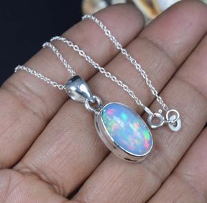 จี้โซลิแทร์เงินแท้ชุบโรเดียมประดับเพทายสีน้ำเงินสไตล์โบโฮ ของขวัญสำหรับวันครบรอบวันเกิด - Product Image 4