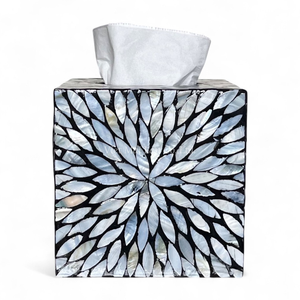 Caja de Pañuelos Elegante Hecha a Mano con Incrustaciones de Nácar, Decoración de Hogar de Lujo - Product Image 1