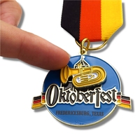 Yüksek kaliteli Metal Oktoberfest hediyeler iplik emaye Pin Metal özel madalya şerit barlar