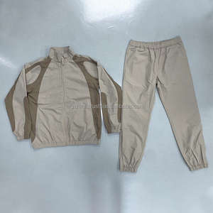 ชุดวอร์มกันลมแบบยูนิเซ็กซ์ แห้งเร็ว มีฮู้ด เหมาะสำหรับวิ่ง ออกกำลังกายกลางแจ้ง ตะเข็บตัดกัน แต่งขอบยางยืด เรียบง่าย ผลิตจากไนลอน 100% - Product Image 4