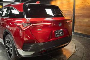 (W&T) PROMOCIÓN Venta de Autos Usados: Accura ZDX 2024 4 Puertas SUV AWD con Paquete A-Spec (Eléctrico DD) SUV AUTO USADO - Product Image 2